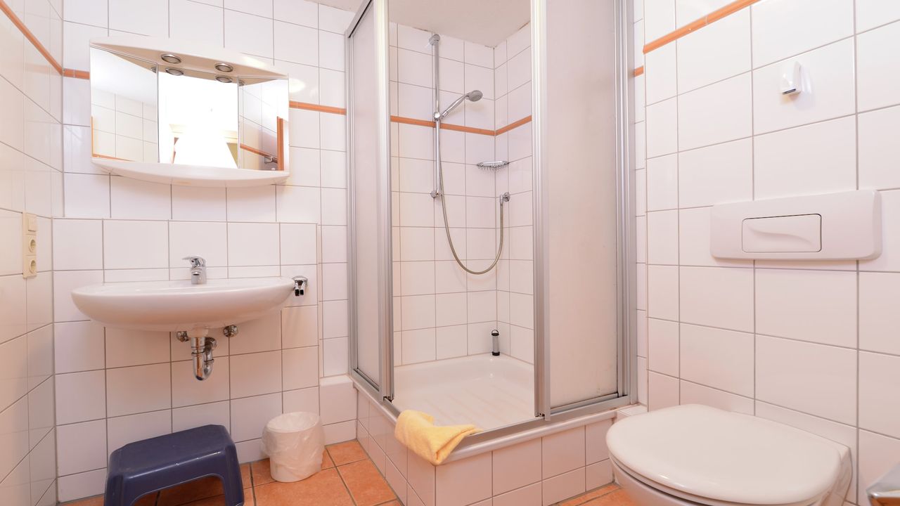 BathRoom BathRoom